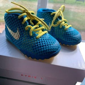 NIKE KYRIE 1 SNEAKERS